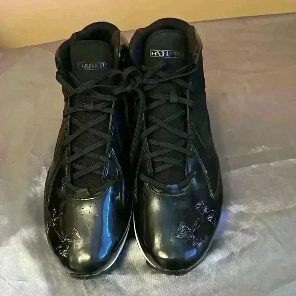 Men’s Umbro  Cleats - Picture 3 of 10